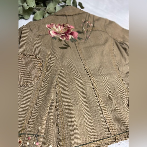 Very unique boutique jacket! Size M - Picture 4 of 5